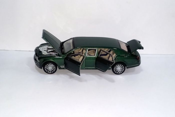 Дитяча іграшка автомобіль Bentley зеленого кольору (7694 АВТОПРОМ, відео в описі) метало - пластиковий корпус, відчиняються двері, світлові та звукові ефекти