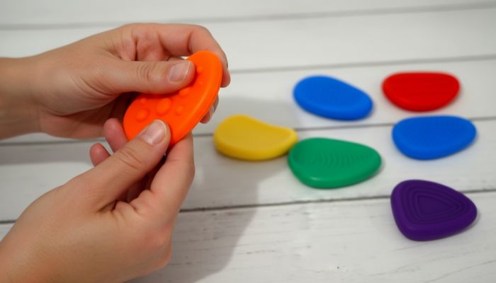 Сенсорні антистрес камінці 6 шт для нейророзвитку, зняття стресу та тривожності, дрібна моторика, 5,5-4,5 см (3952) відно в описі