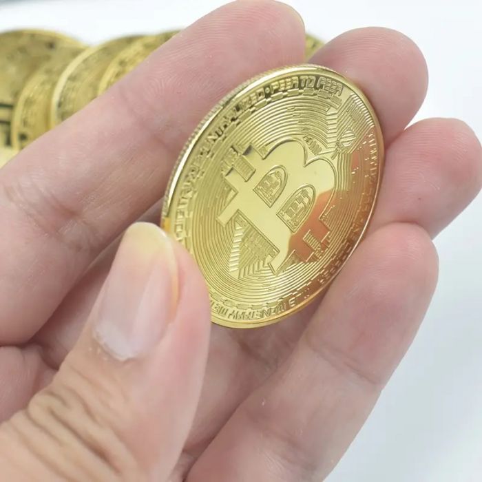 Подарунок сувенірна монета Біткоїн BTC (Bitcoin) колір золото (3987), відео в описі 