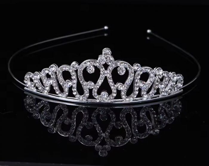 Діадема (тіара) у вигляді корони A-06 колір срібло, матеріал метал