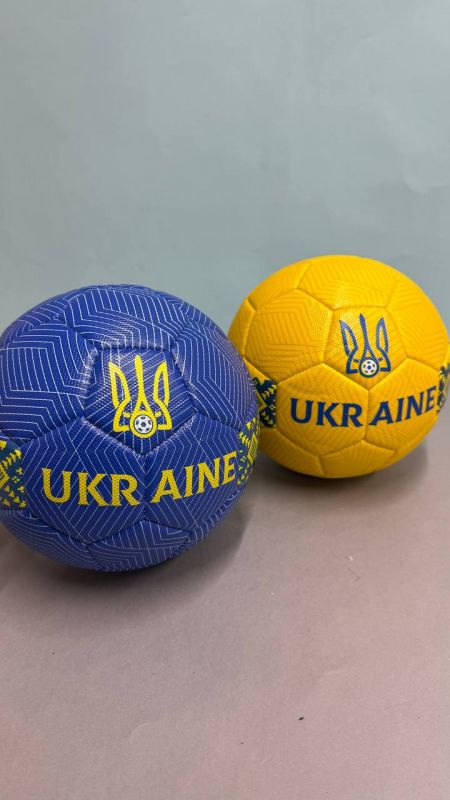 М'яч футбольний розмір №5 матеріал поверхні PVC вага 320 грам FU2582 мiкс кольрів 2 види