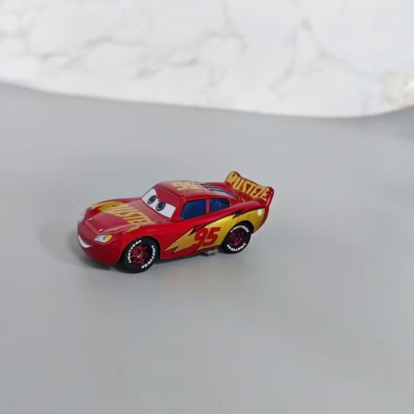 Дитяча іграшка машинка червона гонка 7 см, герой мультфільм тачки (3791) метало - пластиковий корпус